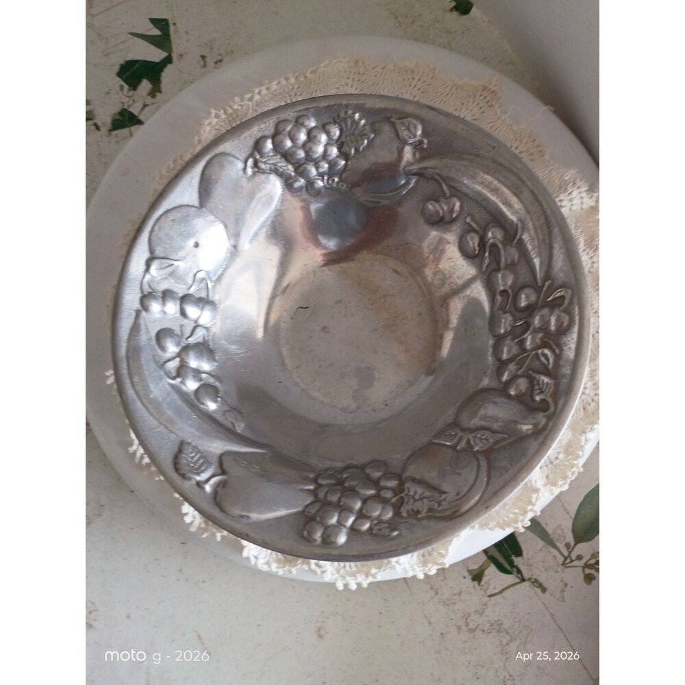 Wilton Armetale RWP metal fruit bowl~Vintage~